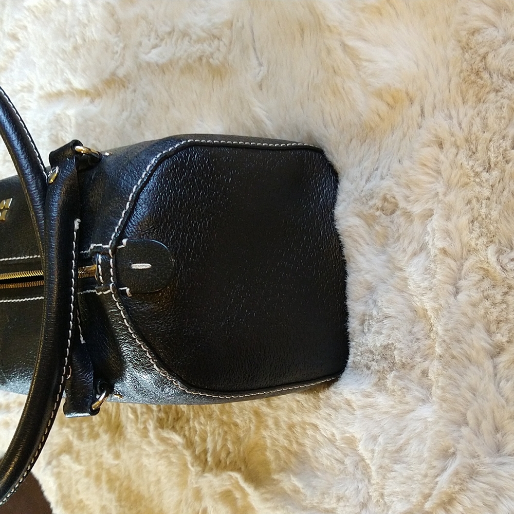 Black Leather Barrel Handbag with Wallet - Picture 7 of 13